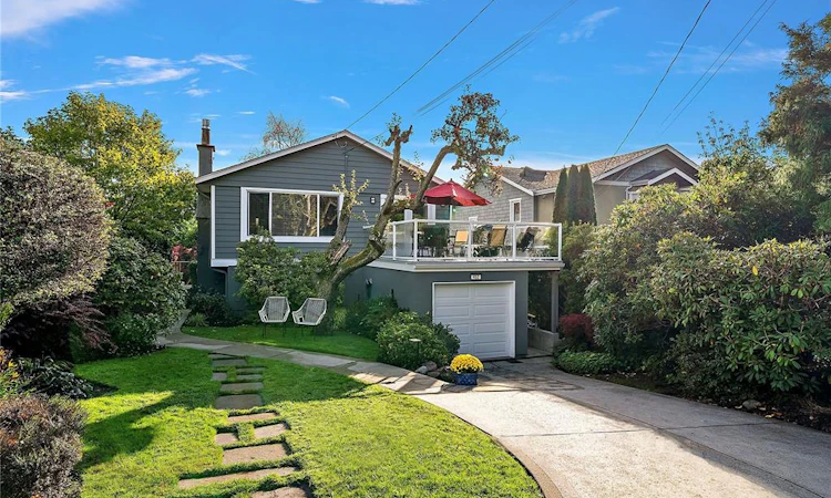 453 Monterey Avenue