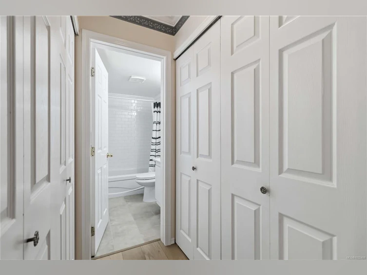 102-1270 Johnson Street, Victoria, BC, V8V 3P1 - 20
