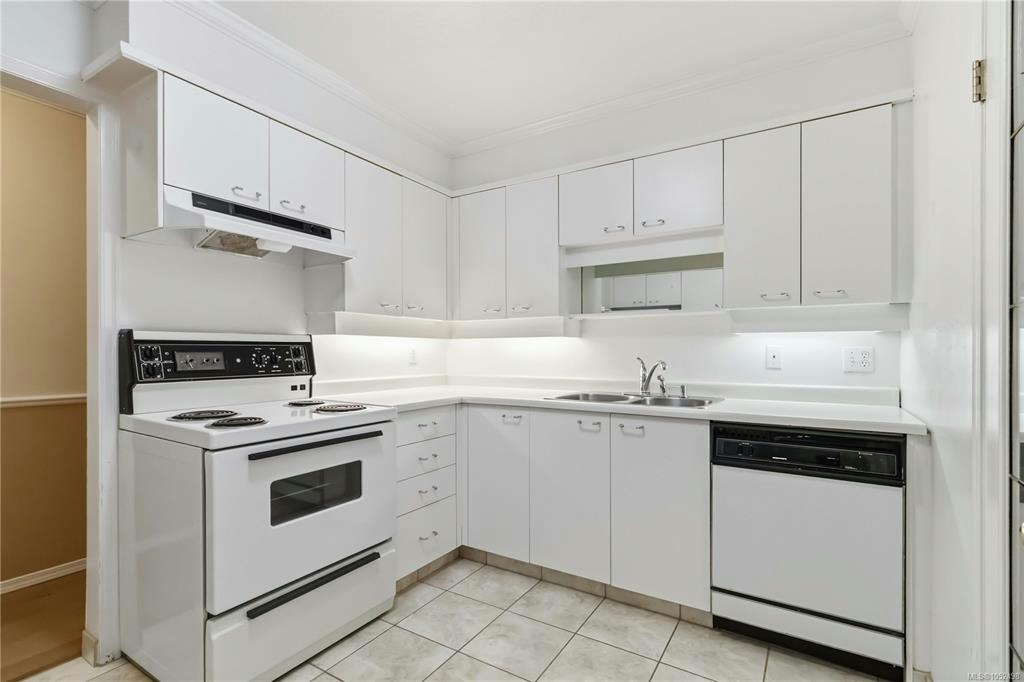 102-1270 Johnson Street, Victoria, BC, V8V 3P1 - 13