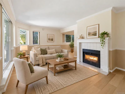 102-1270 Johnson Street - 3