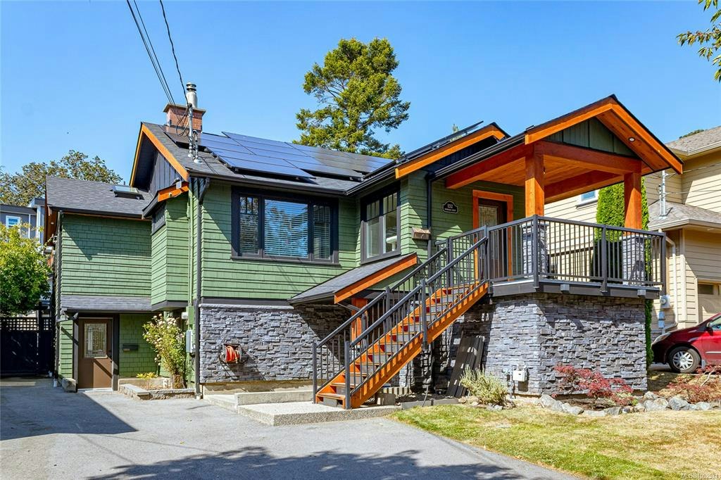 1232 Effingham Street, Esquimalt, BC, V9A 4Y2