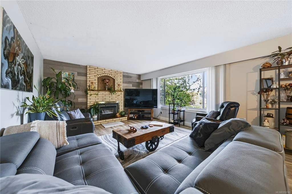 1927 Richardson Road - 5