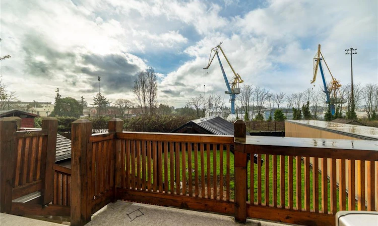 847 Admirals Road