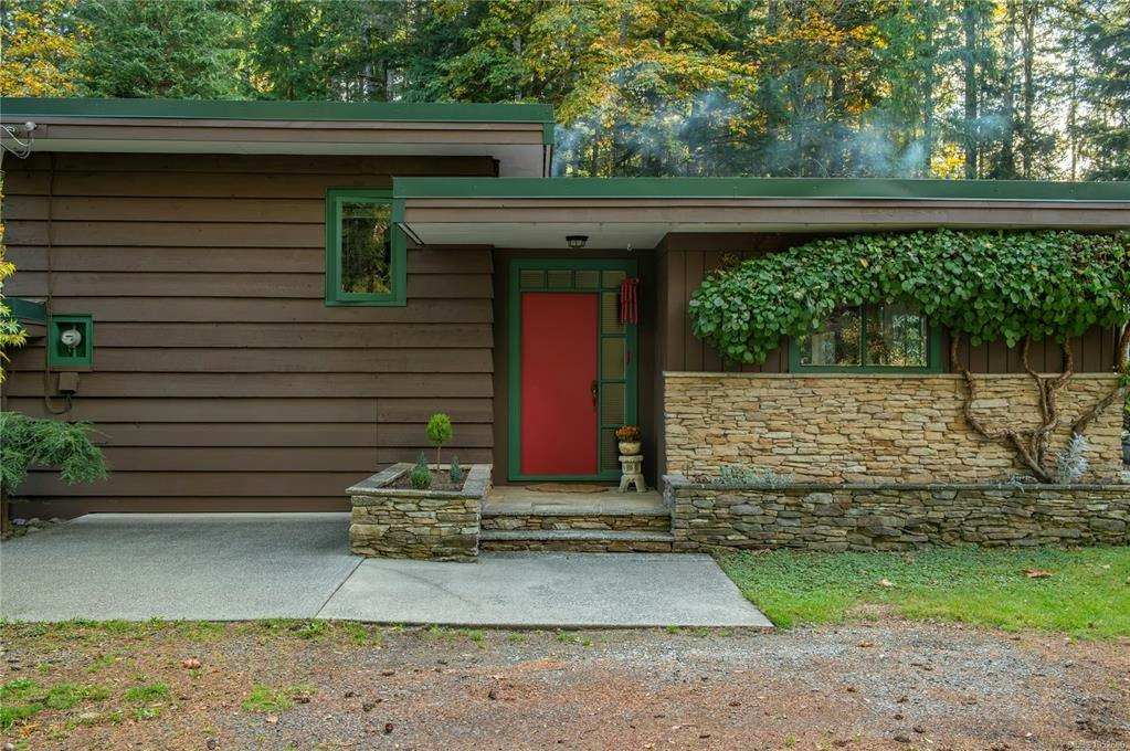 2691 Campbell River Road - 4