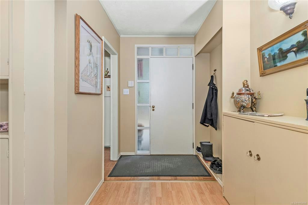2691 Campbell River Road - 5