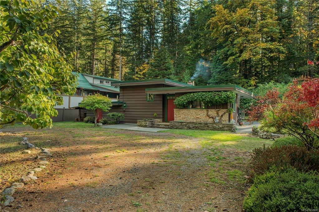 2691 Campbell River Road - 2