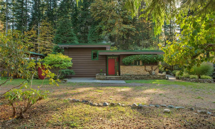 2691 Campbell River Road