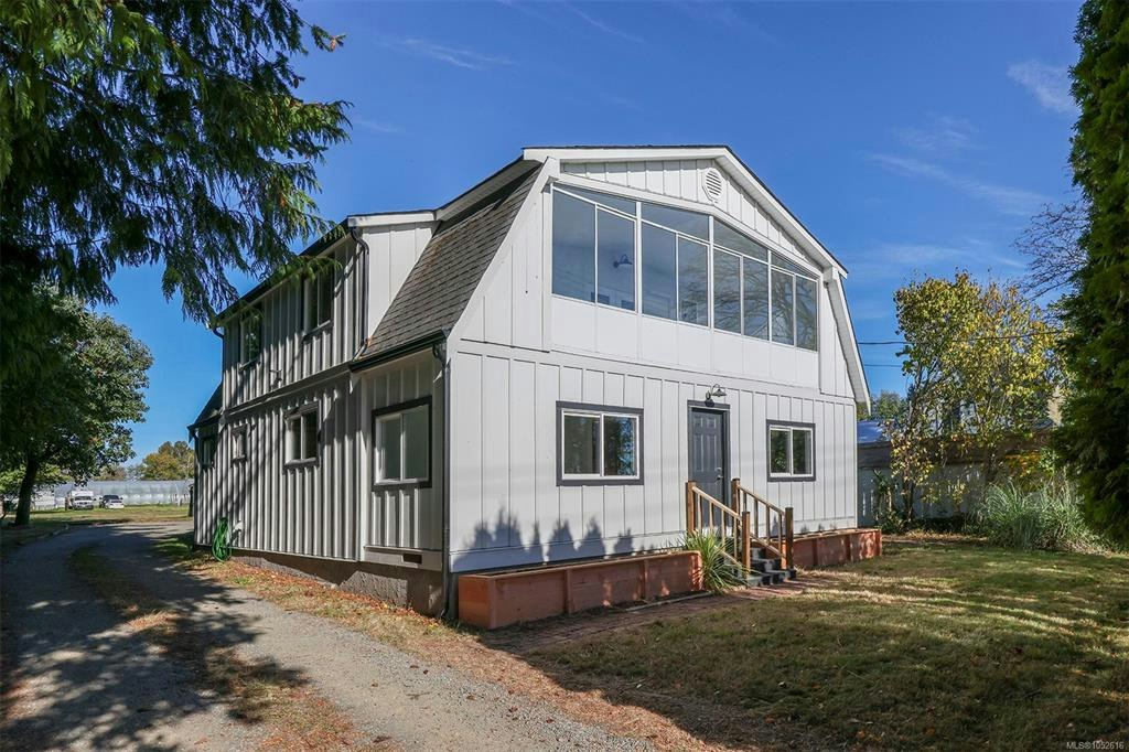 770 Knight Road, Comox, BC, V9M 3T3