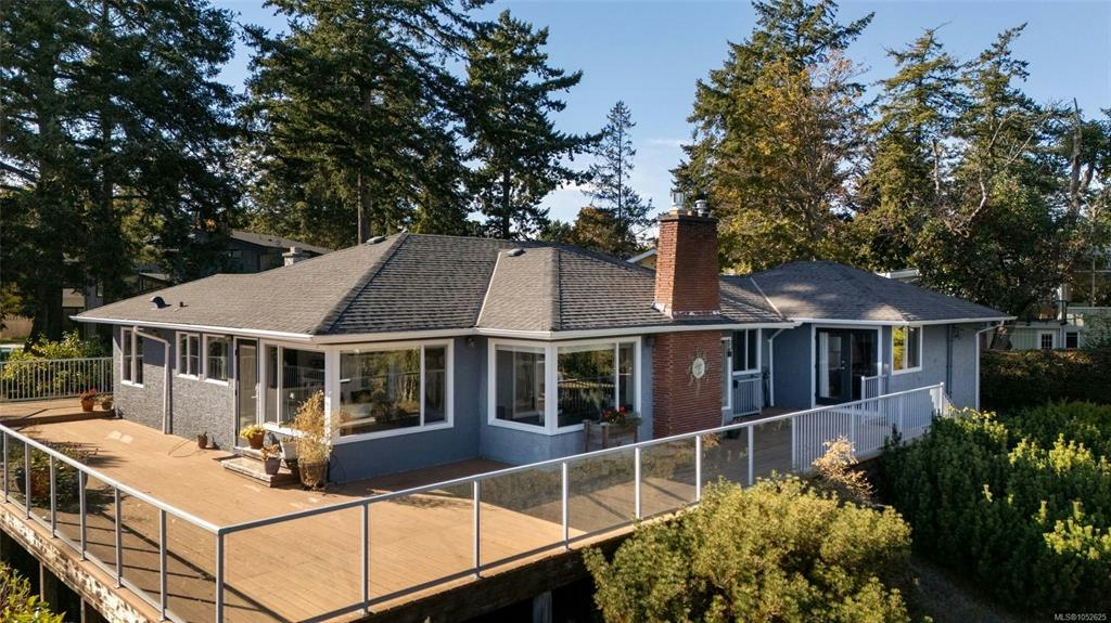 2015 Pauls Terrace, Saanich, BC, V8N 2Z4
