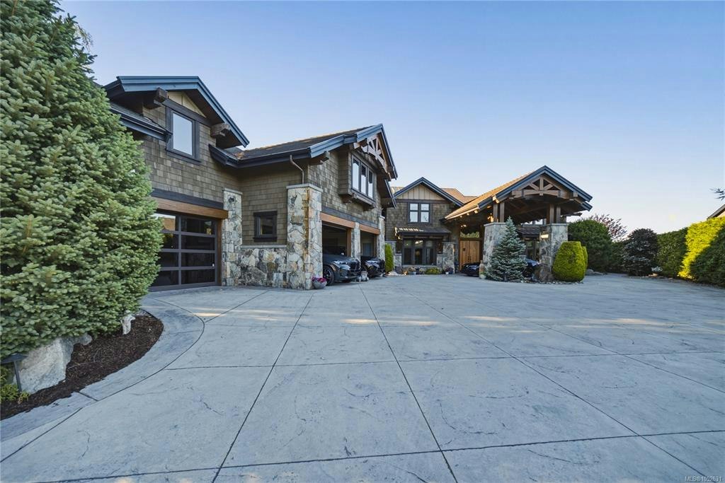 5025 Hinrich View - 3