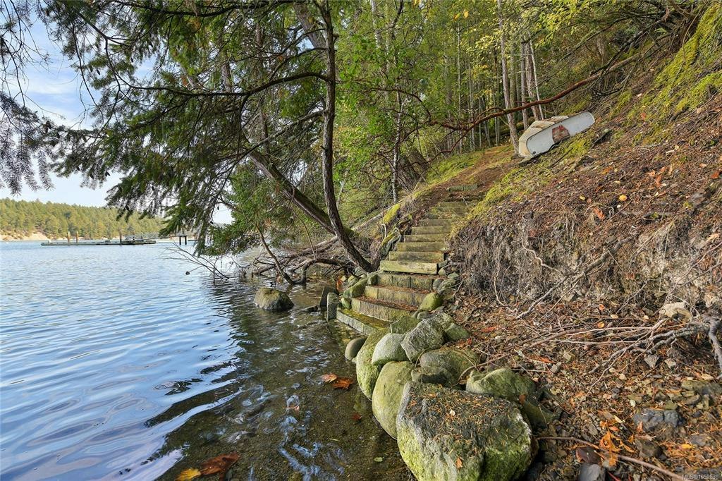 706 Horton Bay Road - 2