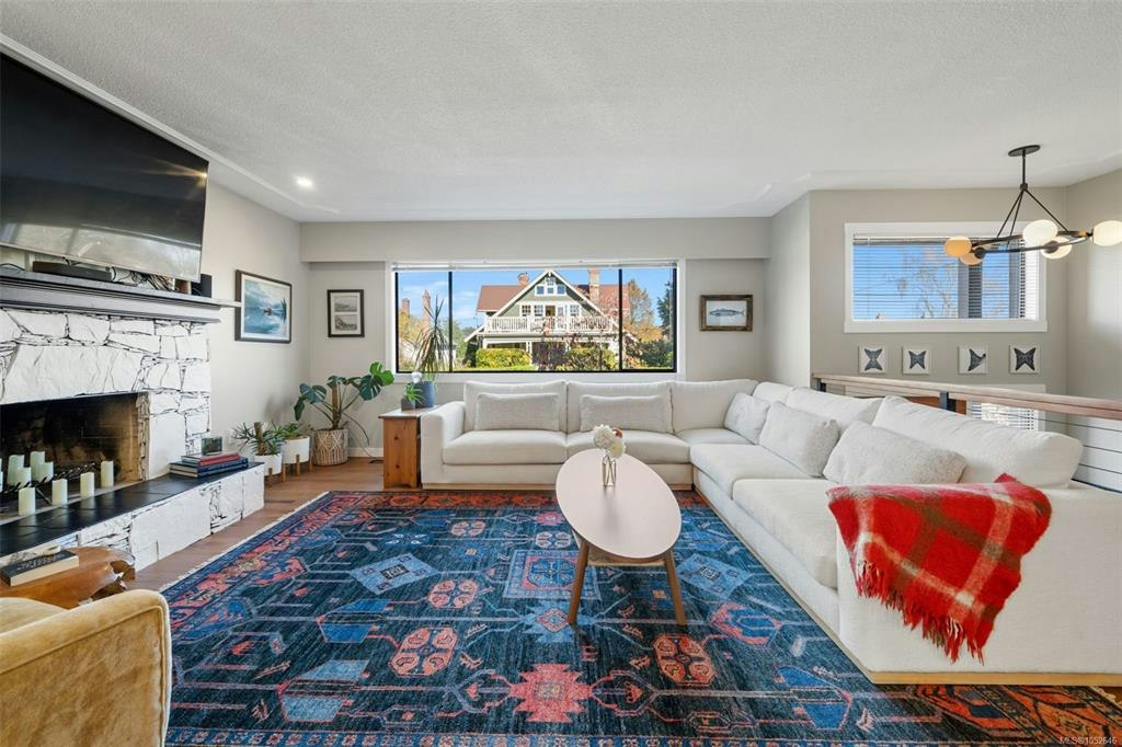 988 Monterey Avenue - 4
