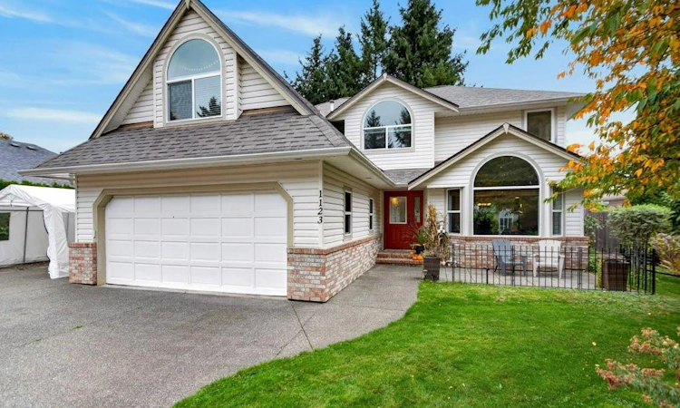1123 Zeballos Drive