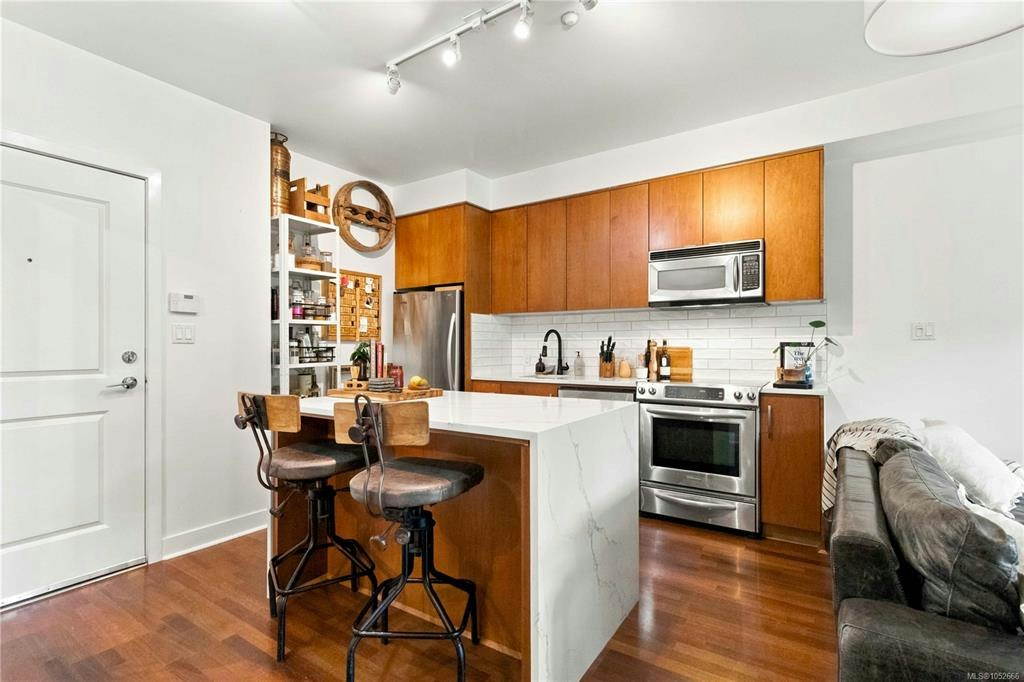 306-1375 Bear Mountain Pkwy, Langford, BC, V9B 0C9