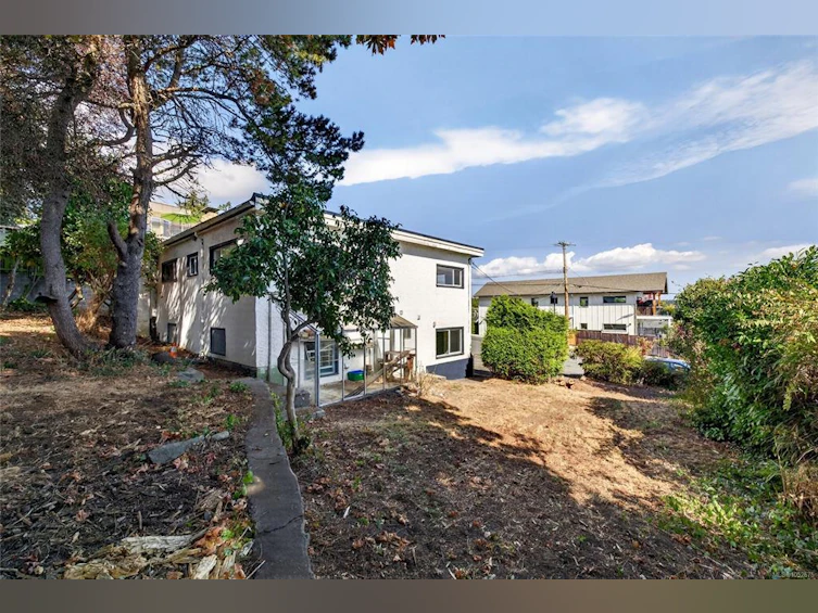131 Milburn Drive, Colwood, BC, V9C 1T7 - 31