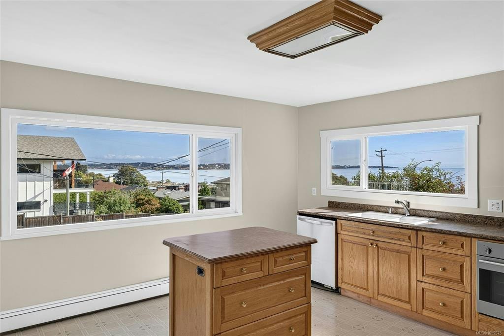 131 Milburn Drive, Colwood, BC, V9C 1T7 - 7