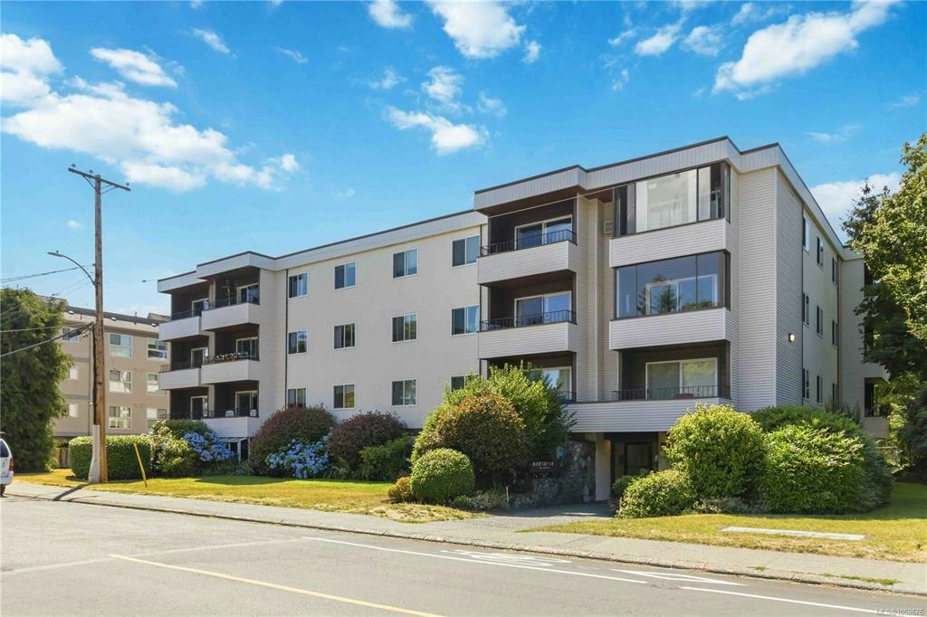 401-1571 Mortimer Street, Saanich, BC, V8P 3A7 - 3