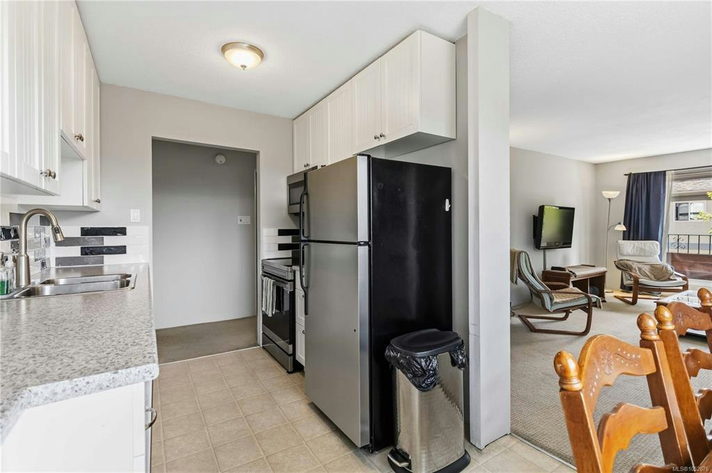 401-1571 Mortimer Street, Saanich, BC, V8P 3A7 - 13