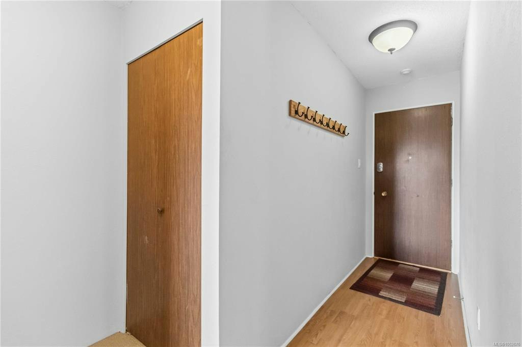 401-1571 Mortimer Street, Saanich, BC, V8P 3A7 - 6