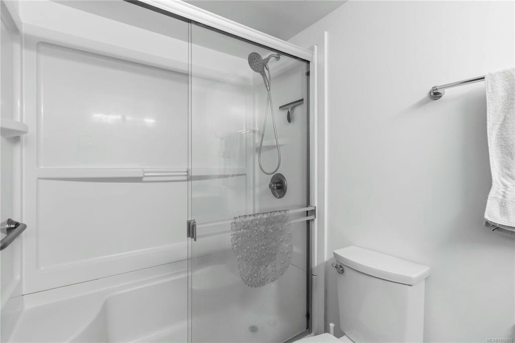 401-1571 Mortimer Street, Saanich, BC, V8P 3A7 - 17