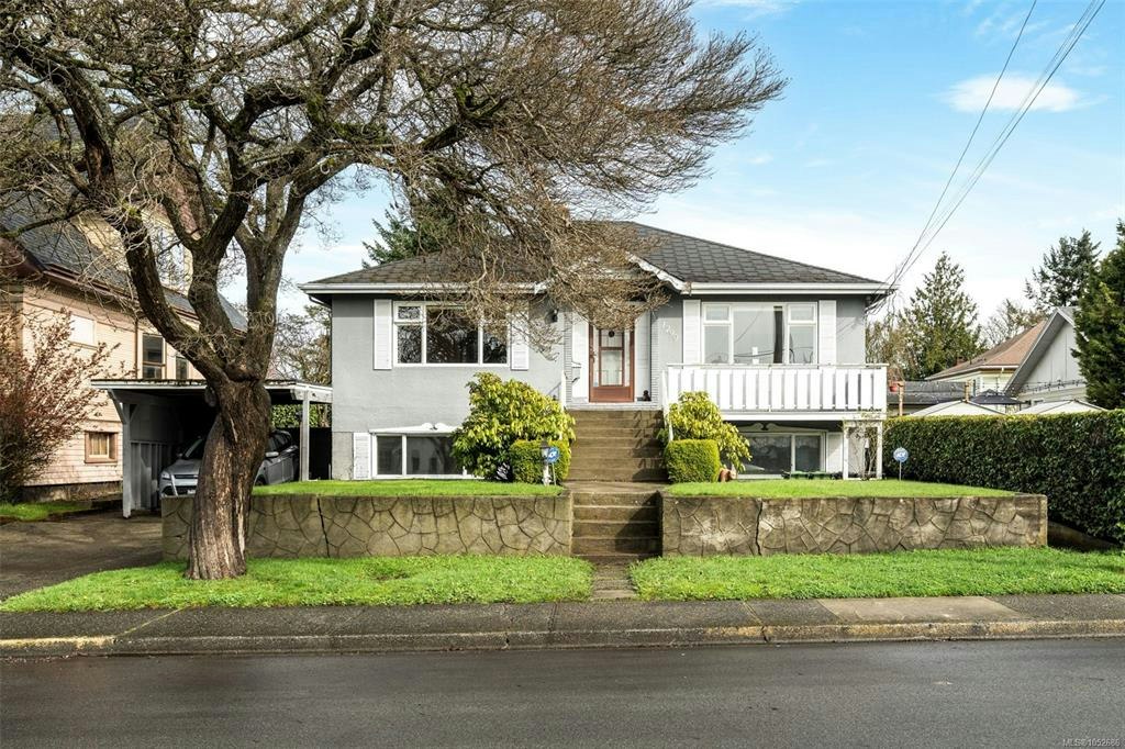 1790 Denman Street, Victoria, BC, V8R 1Y4