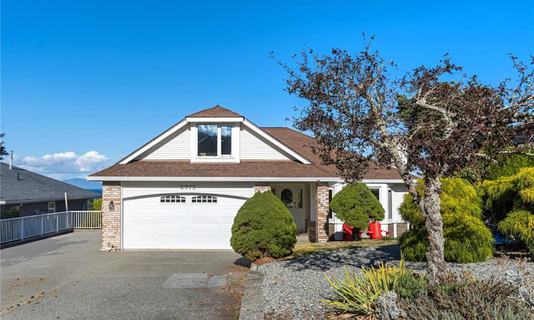 5072 Vista View Crescent