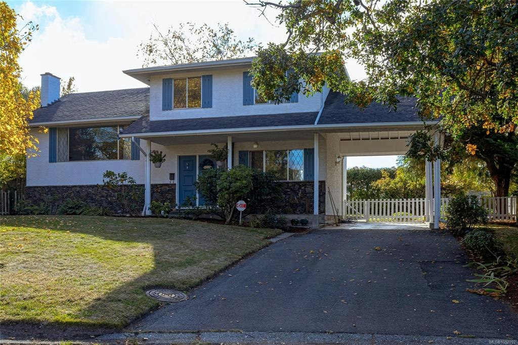1823 Jade Place, Saanich, BC, V8P 3E5