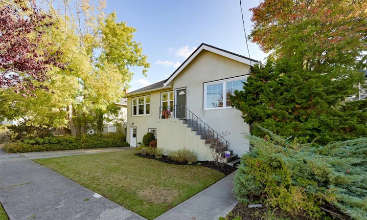 145 Beechwood Avenue