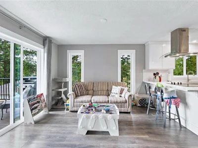 530 Summit Drive - 4