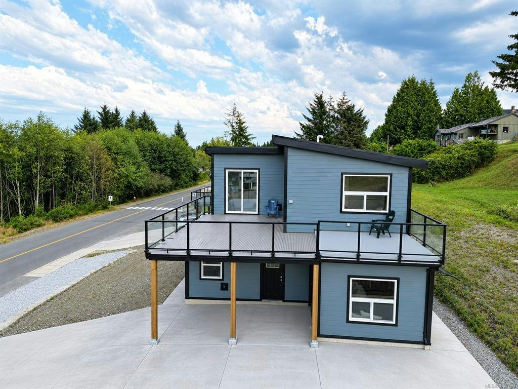 2071 Pioneer Hill Drive, Port McNeill, BC, V0N 2R0