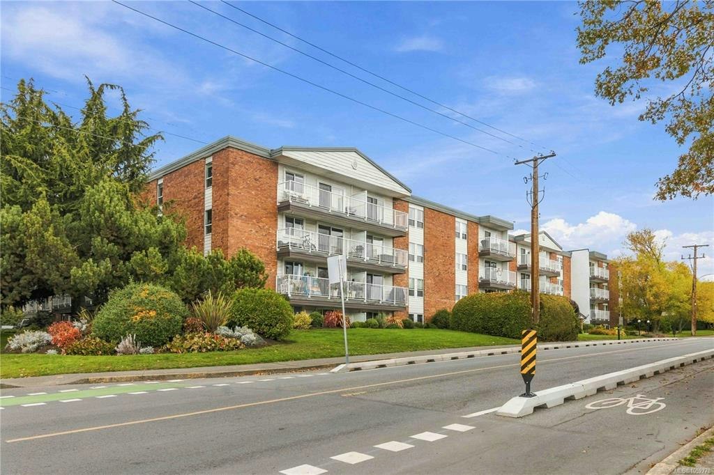 316-900 Tolmie Avenue, Victoria, BC, V8X 3W6