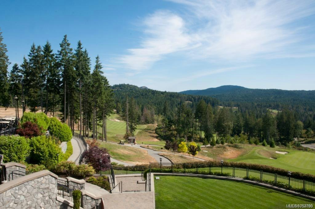 232/234-1999 Country Club Way, Langford, BC, V9B 6R3