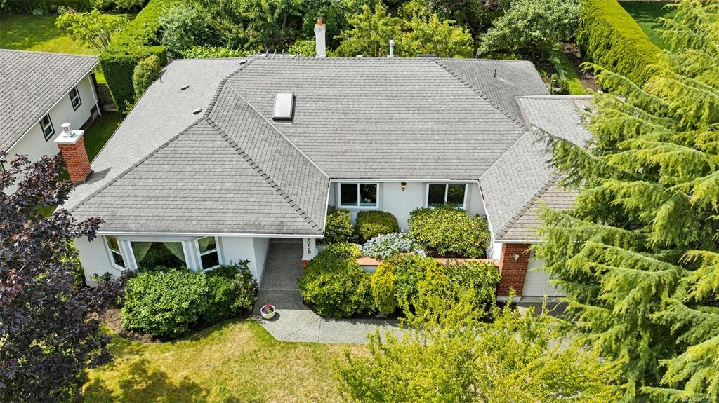 4958 Del Monte Avenue, Saanich, BC, V8Y 3A2