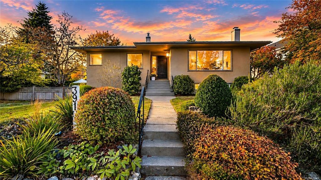 3910 Scolton Road, Saanich, BC, V8N 4E2
