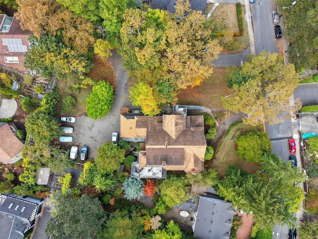 930 Pemberton Road, Victoria, BC, V8S 3R4