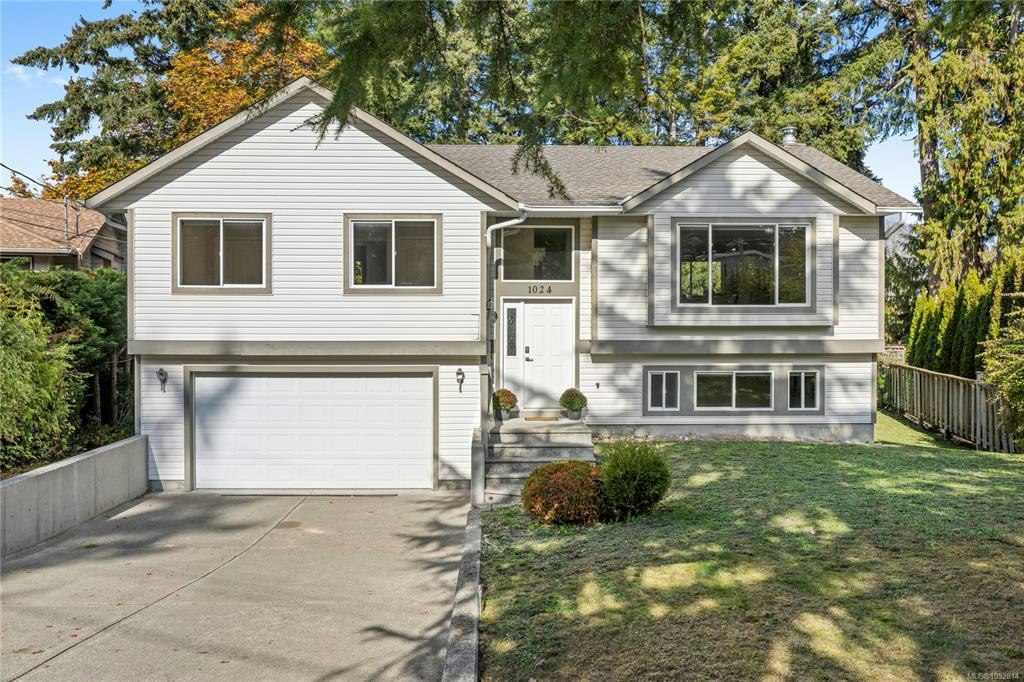 1024 Centre Crescent, Qualicum Beach, BC, V9K 2G6
