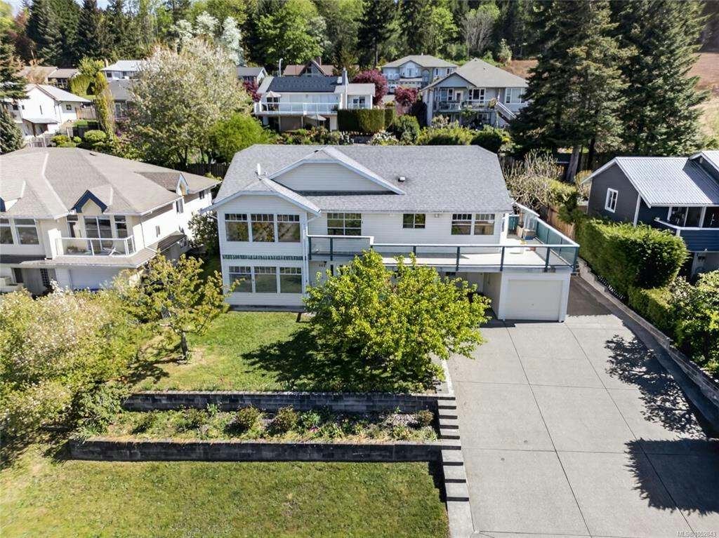 365 Panorama Crescent, Courtenay, BC, V9N 6Y7