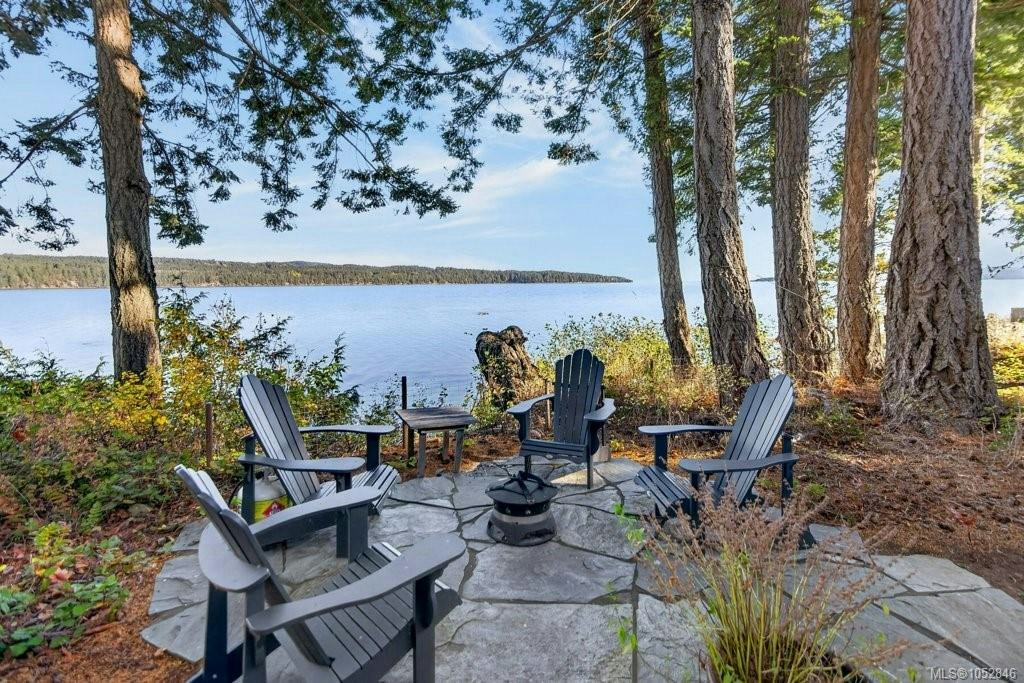 7844 Ships Point Road, Fanny Bay, BC, V0R 1W0