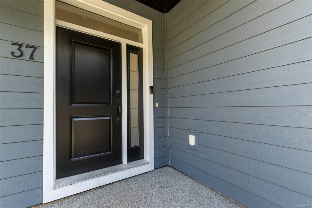 37-3205 Gibbins Road - 3