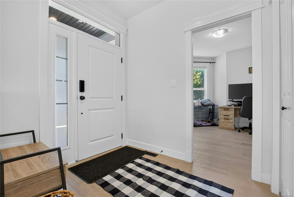 37-3205 Gibbins Road - 4