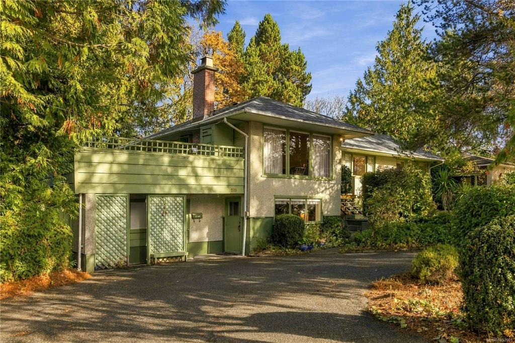 4276 Caen Road, Saanich, BC, V8X 3S6
