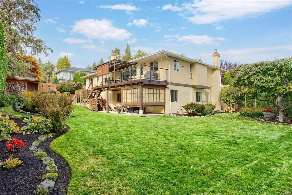 5179 Del Monte Avenue, Saanich, BC, V8Y 1X3