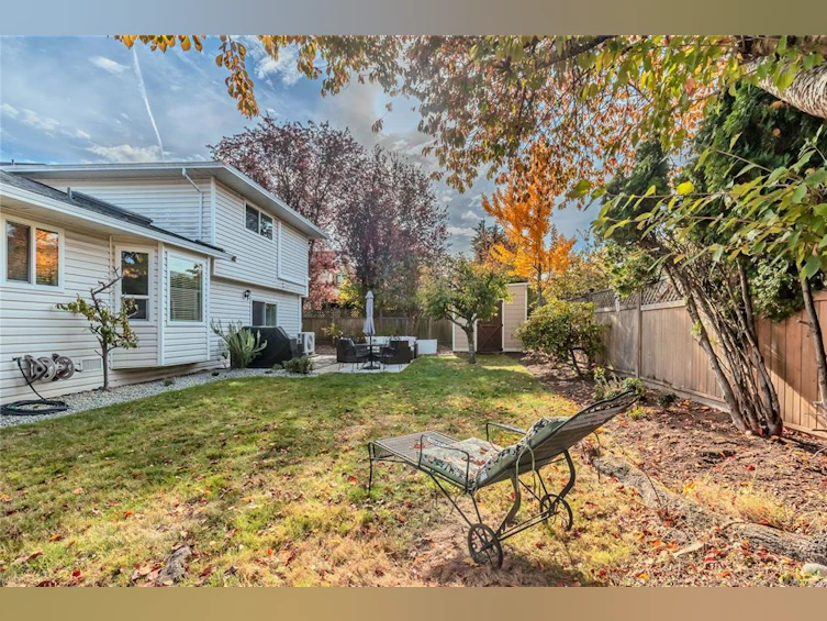 5977 Broadway Road, Nanaimo, BC, V9V 1C9 - 8