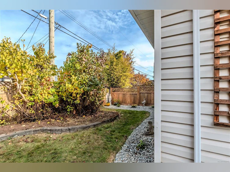 5977 Broadway Road, Nanaimo, BC, V9V 1C9 - 44
