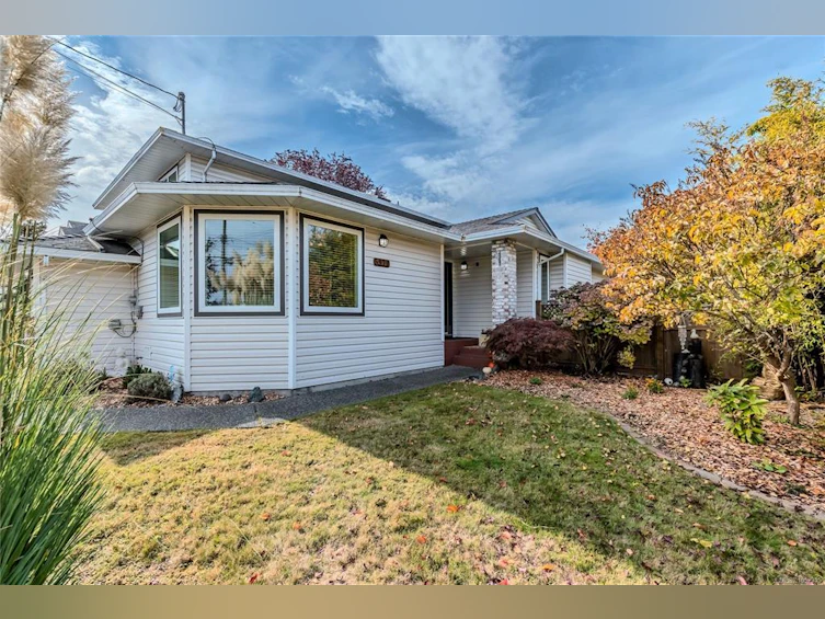 5977 Broadway Road, Nanaimo, BC, V9V 1C9 - 9