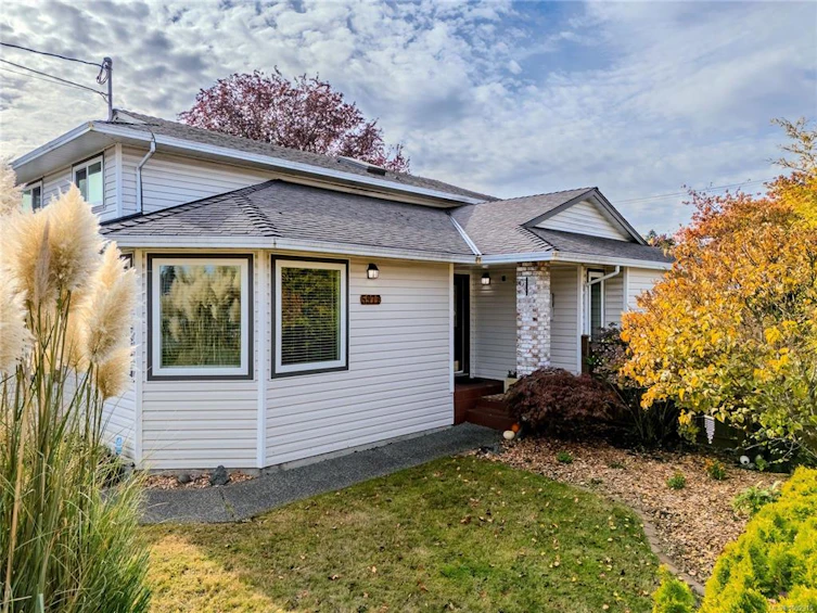 5977 Broadway Road, Nanaimo, BC, V9V 1C9 - 46