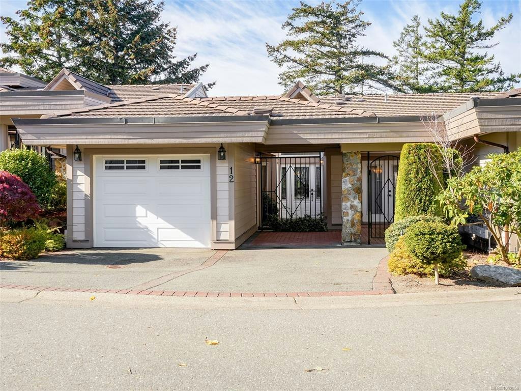 12-934 Boulderwood Rise, Saanich, BC, V8Y 3H5