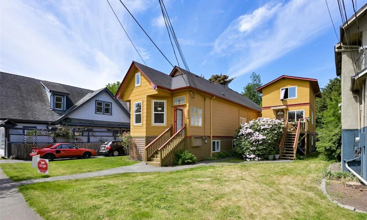 1620 Camosun Street