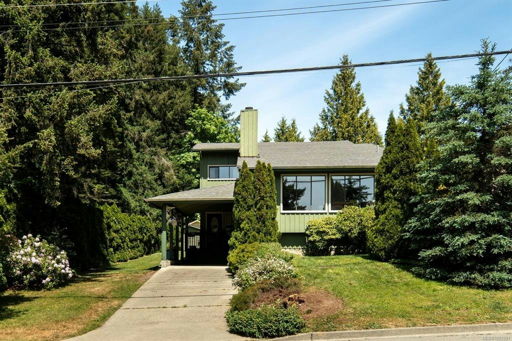 764 Mann Avenue, Saanich, BC, V8Z 3C2