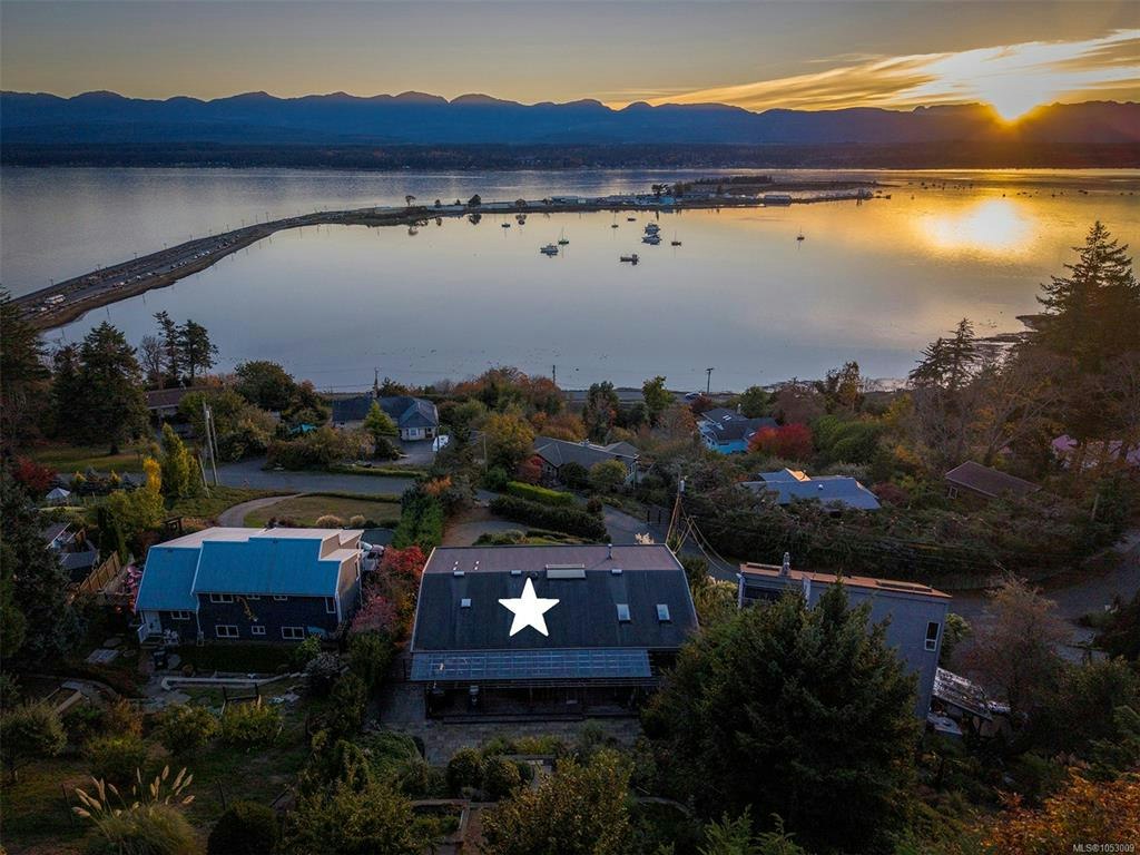 1164 Yates Road, Comox, BC, V9M 3X3